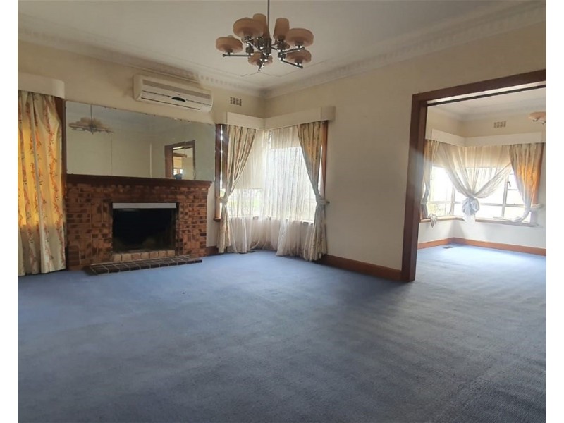 6 Exford Road, Melton South VIC 3338