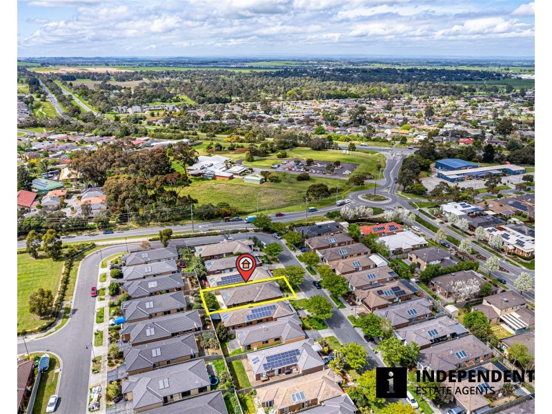 35 Kimberley Grove, Pakenham VIC 3810