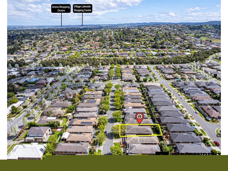 35 Kimberley Grove, Pakenham VIC 3810