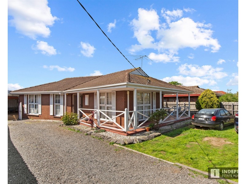 96 Station Road, Melton South VIC 3338