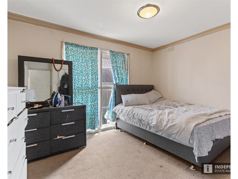 96 Station Road, Melton South VIC 3338