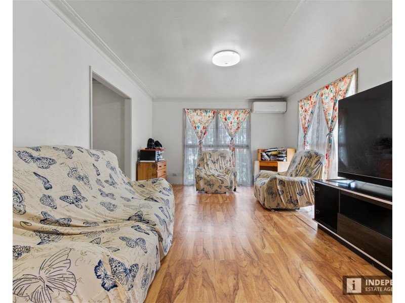 96 Station Road, Melton South VIC 3338