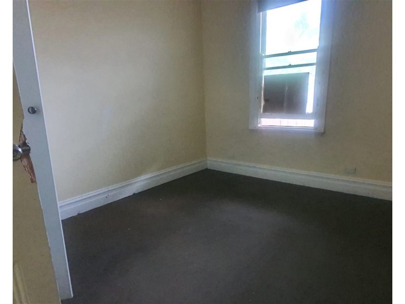 8 Exford Road, Melton South VIC 3338