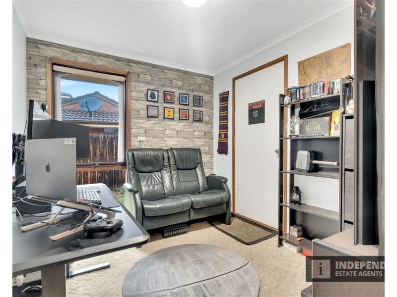 2 Cambrian Wy, Melton VIC 3337