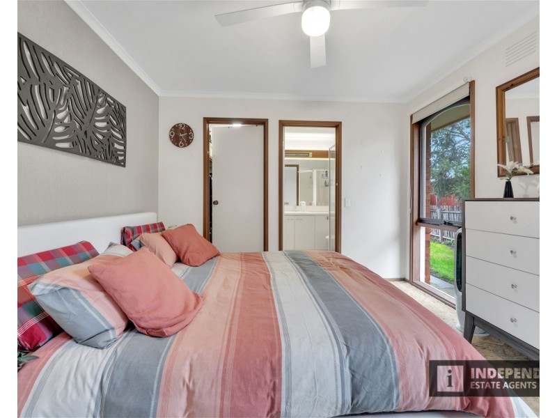 2 Cambrian Wy, Melton VIC 3337