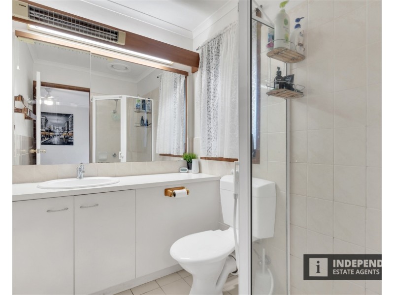 2 Cambrian Wy, Melton VIC 3337