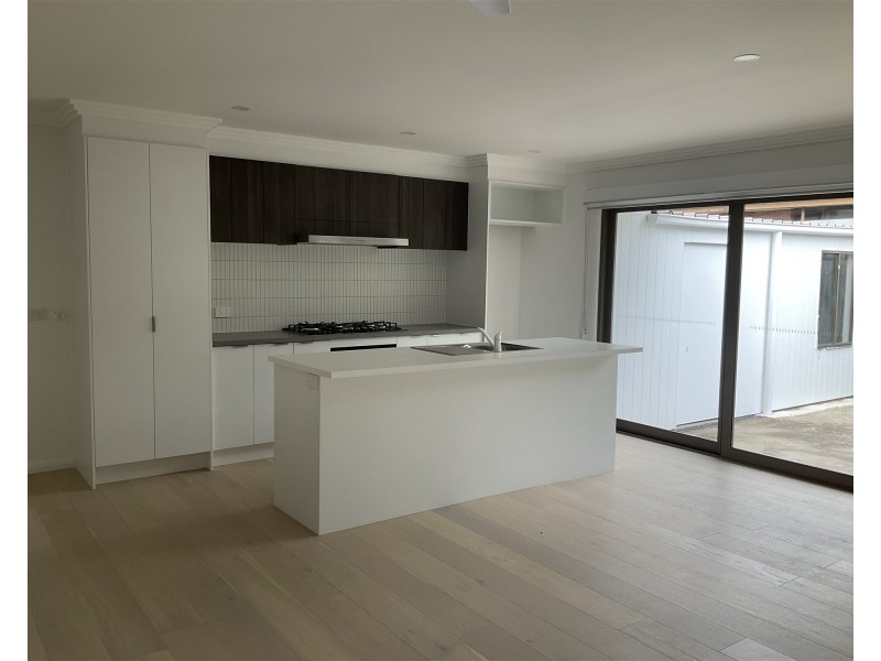 1/103 Dunsterville Crescent, Frankston VIC 3199