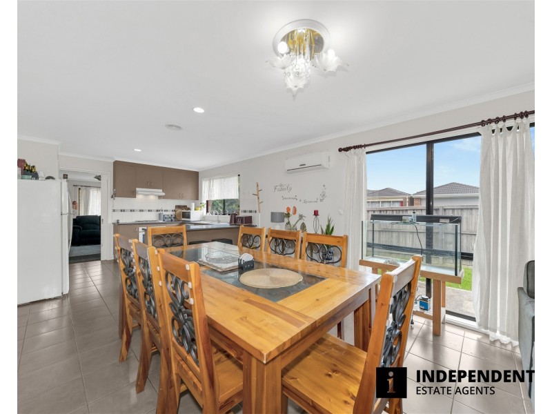 14 Fishburn Place, Cranbourne West VIC 3977