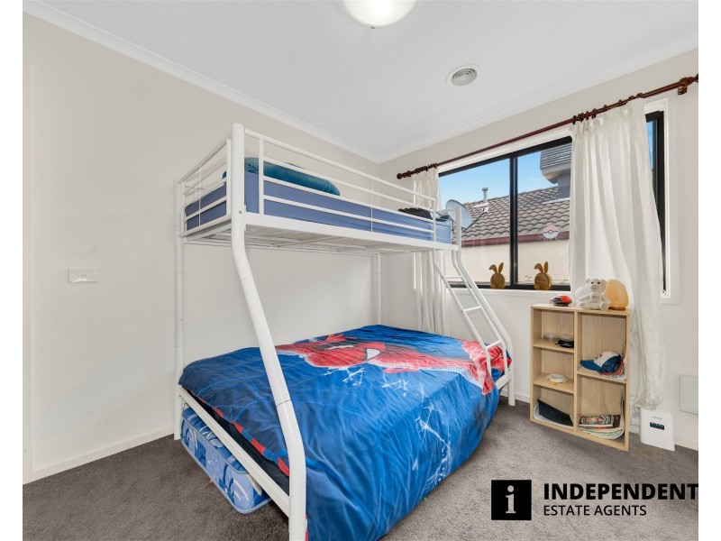 14 Fishburn Place, Cranbourne West VIC 3977