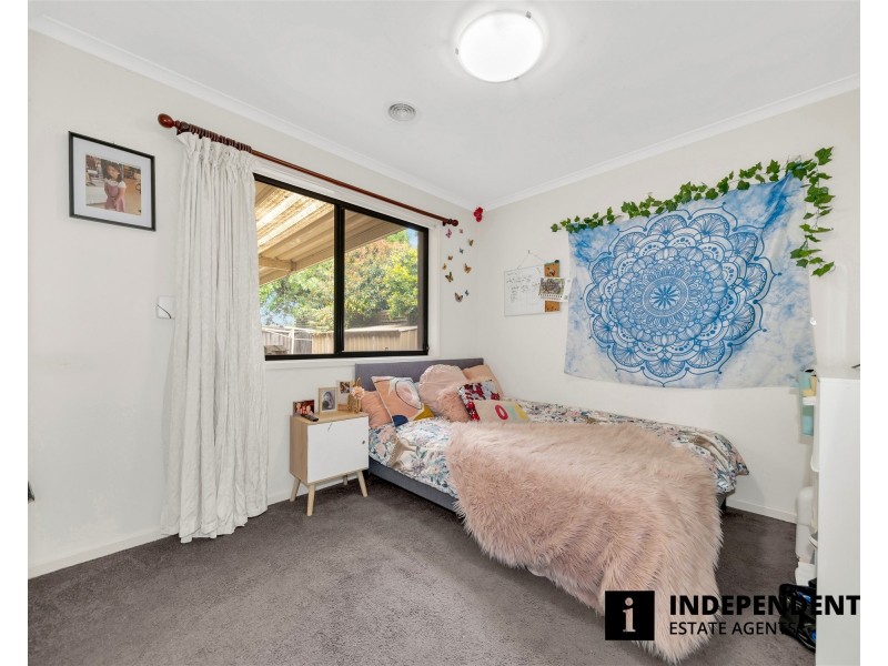 14 Fishburn Place, Cranbourne West VIC 3977