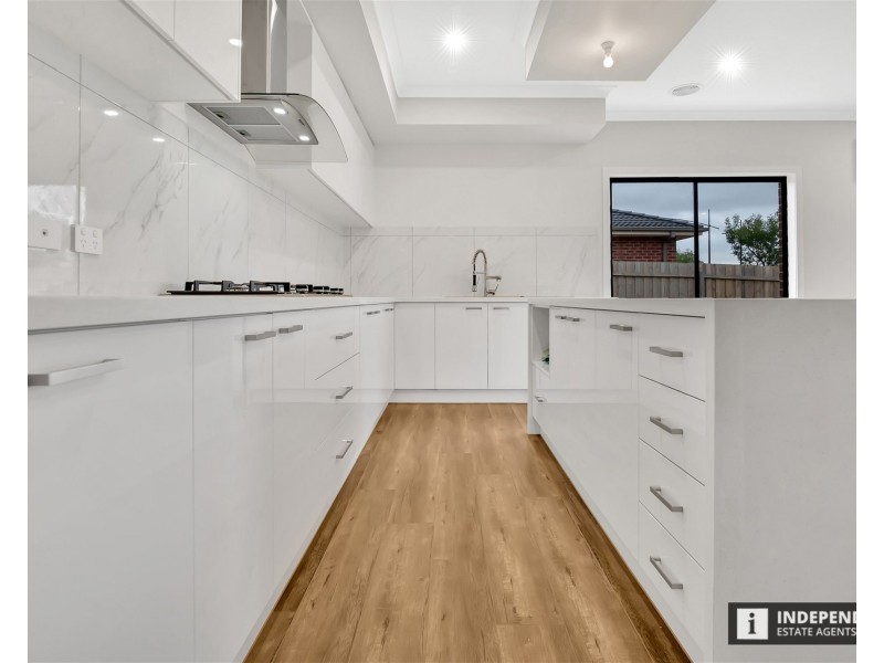 84 Toolern waters drive, Melton South VIC 3338