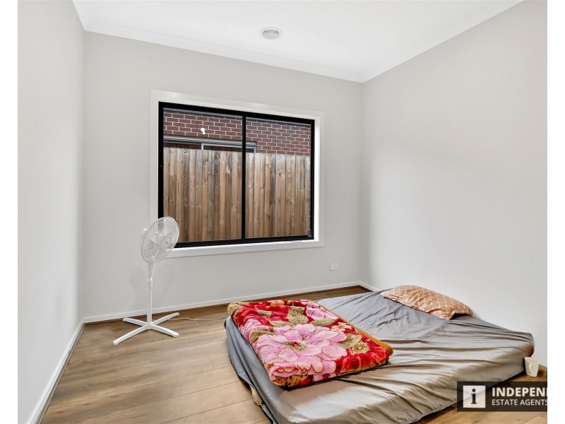 84 Toolern waters drive, Melton South VIC 3338