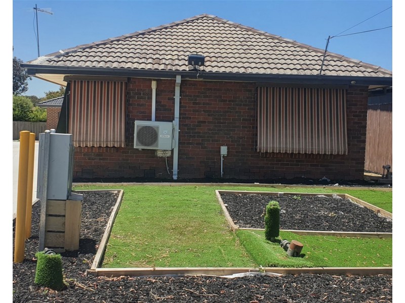 10 Monash street, Melton South VIC 3338