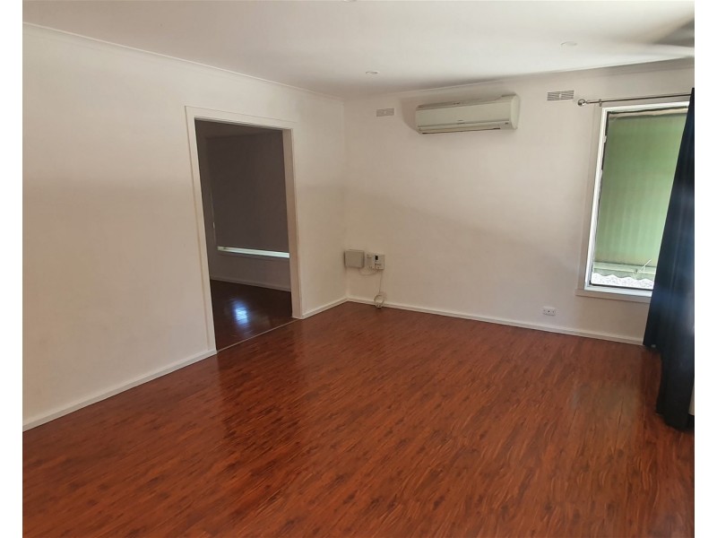 10 Monash street, Melton South VIC 3338