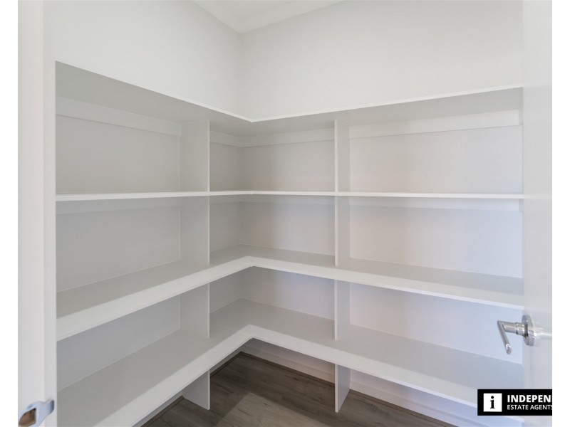 3 RESPECT AVENUE, Clyde North VIC 3978