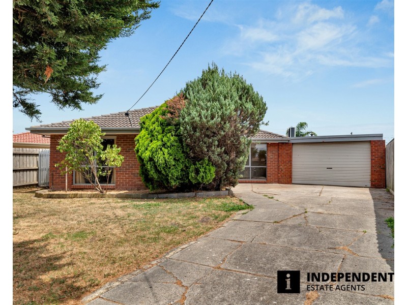 9 Dean Court, Cranbourne West VIC 3977