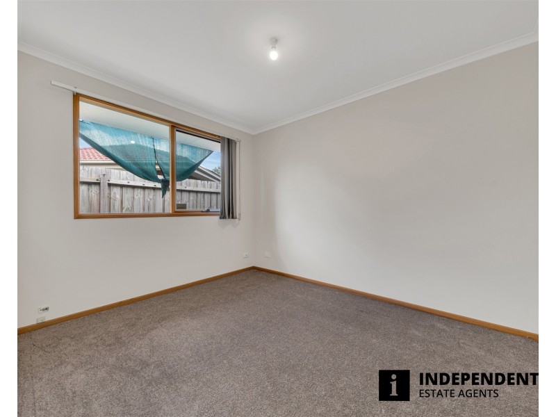 9 Dean Court, Cranbourne West VIC 3977