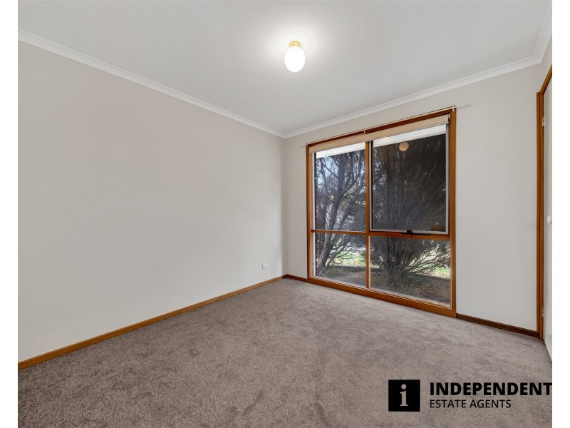 9 Dean Court, Cranbourne West VIC 3977