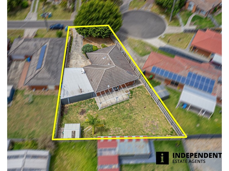 9 Dean Court, Cranbourne West VIC 3977