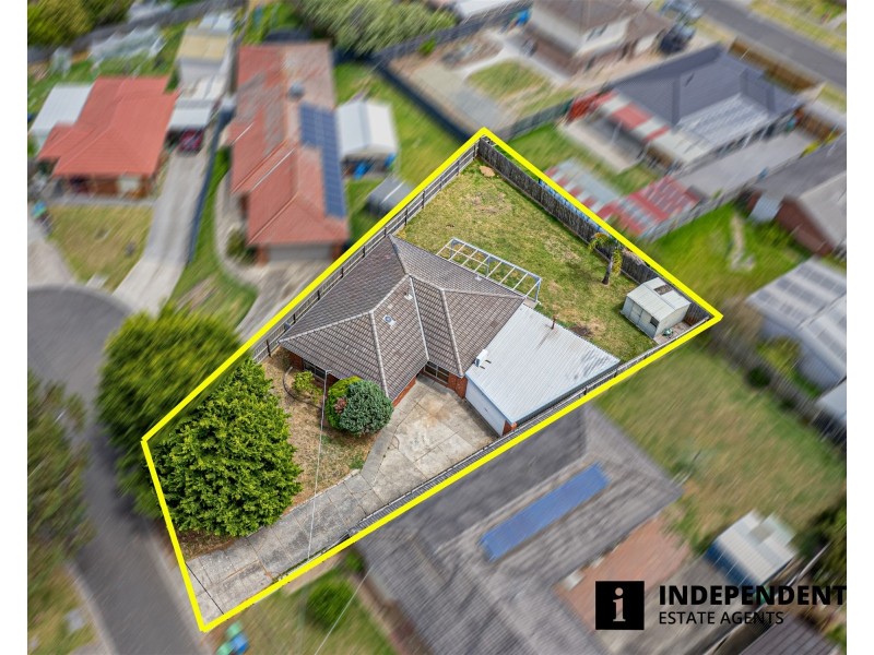 9 Dean Court, Cranbourne West VIC 3977