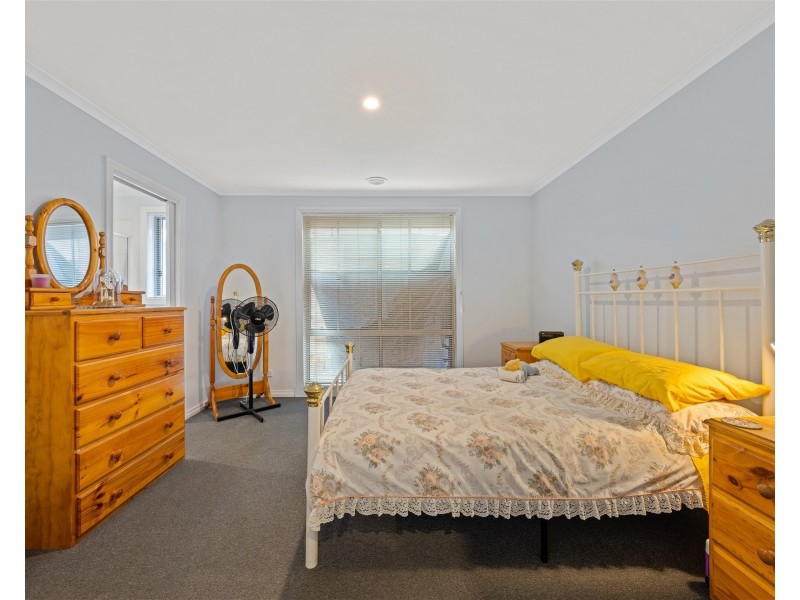 45 Raisell Road, Cranbourne West VIC 3977