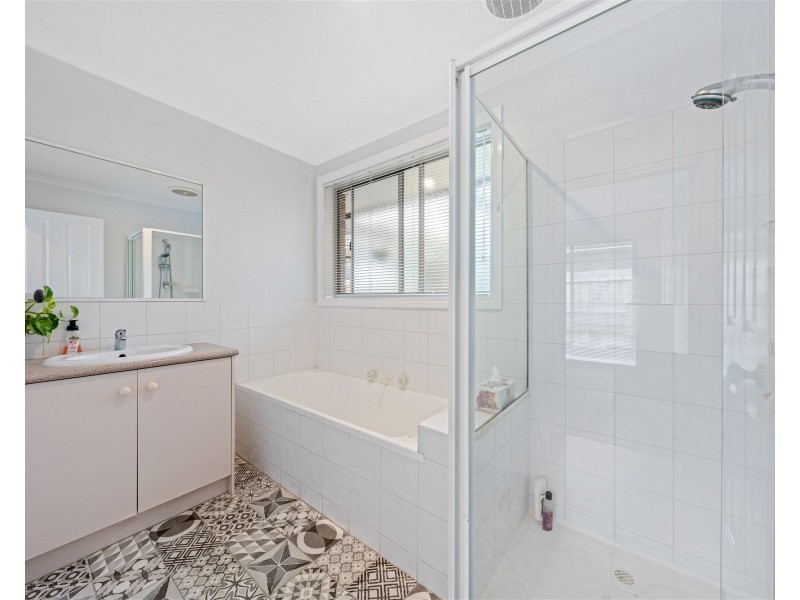 45 Raisell Road, Cranbourne West VIC 3977