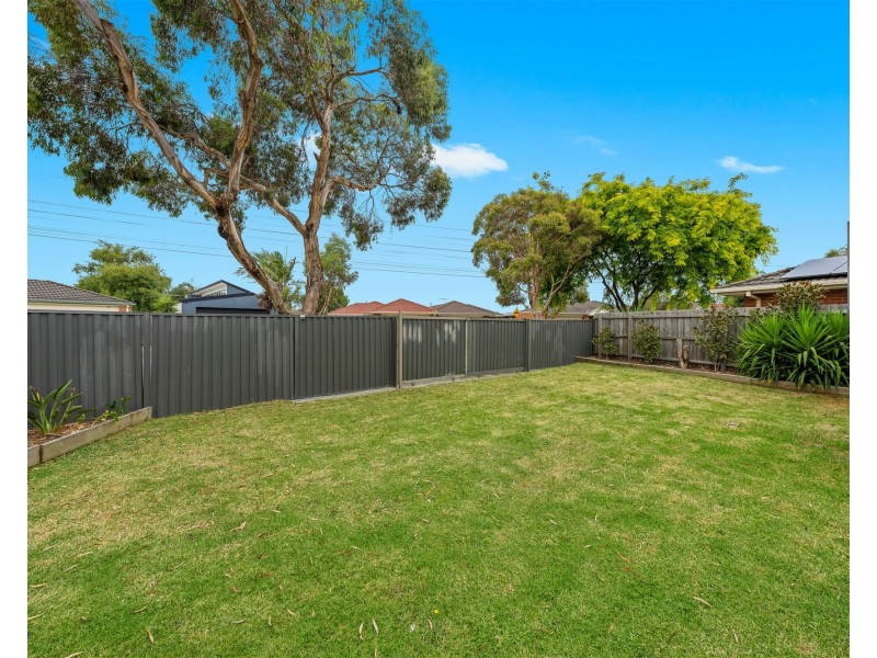 45 Raisell Road, Cranbourne West VIC 3977