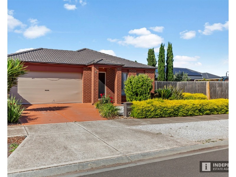 4  Mullans Street, Melton South VIC 3338