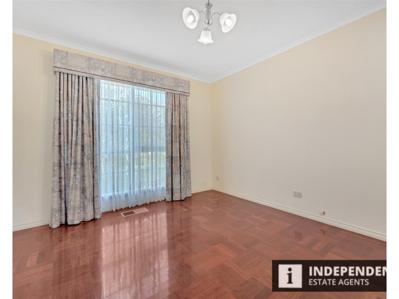 12a Springbank Way, Brookfield VIC 3338
