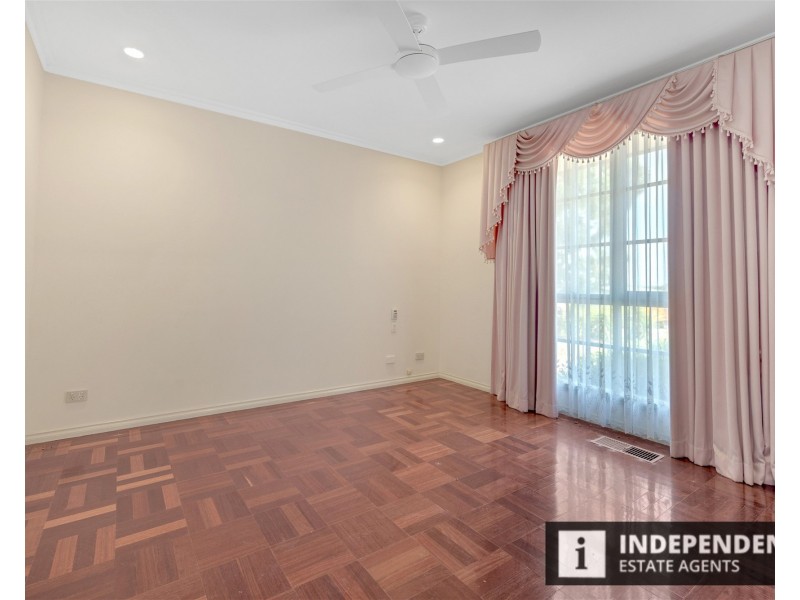12a Springbank Way, Brookfield VIC 3338