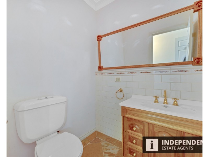 12a Springbank Way, Brookfield VIC 3338