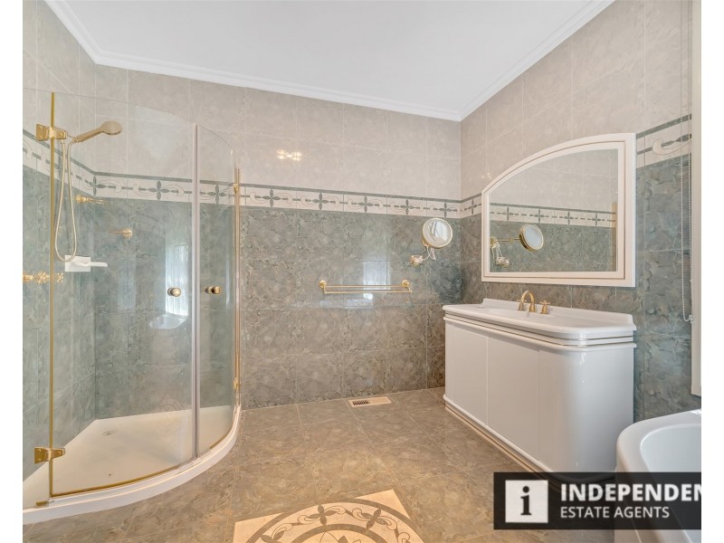 12a Springbank Way, Brookfield VIC 3338