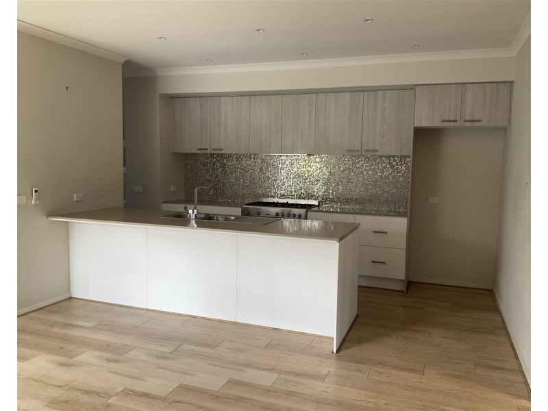 5 BELANT WAY, Clyde North VIC 3978