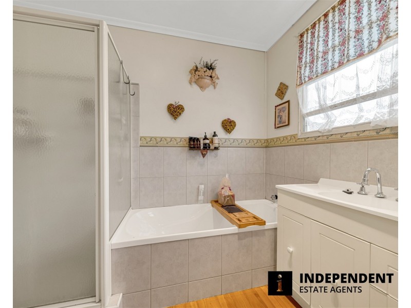 26 Valerie Drive, Cranbourne VIC 3977