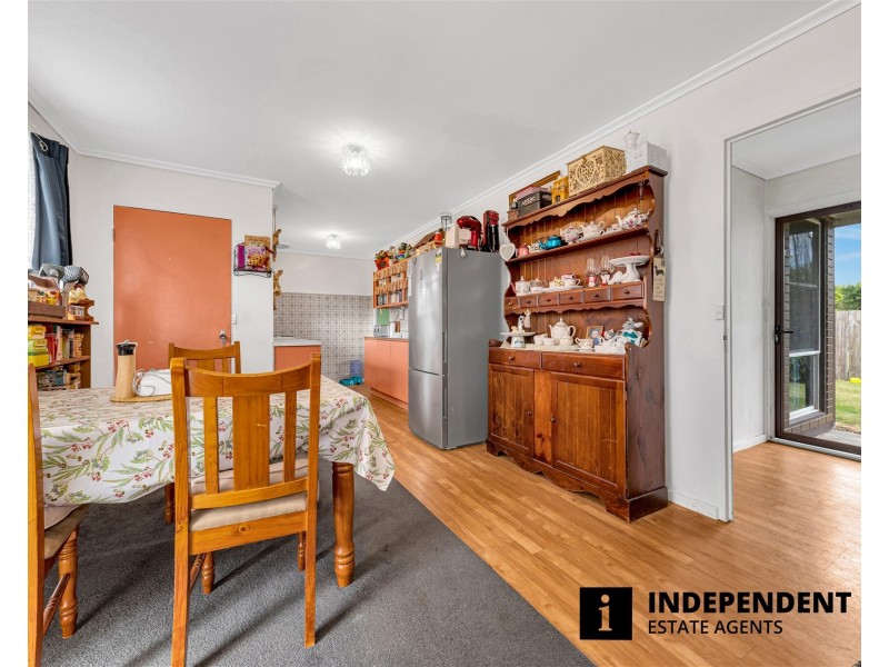 26 Valerie Drive, Cranbourne VIC 3977
