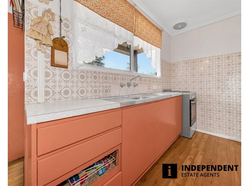 26 Valerie Drive, Cranbourne VIC 3977