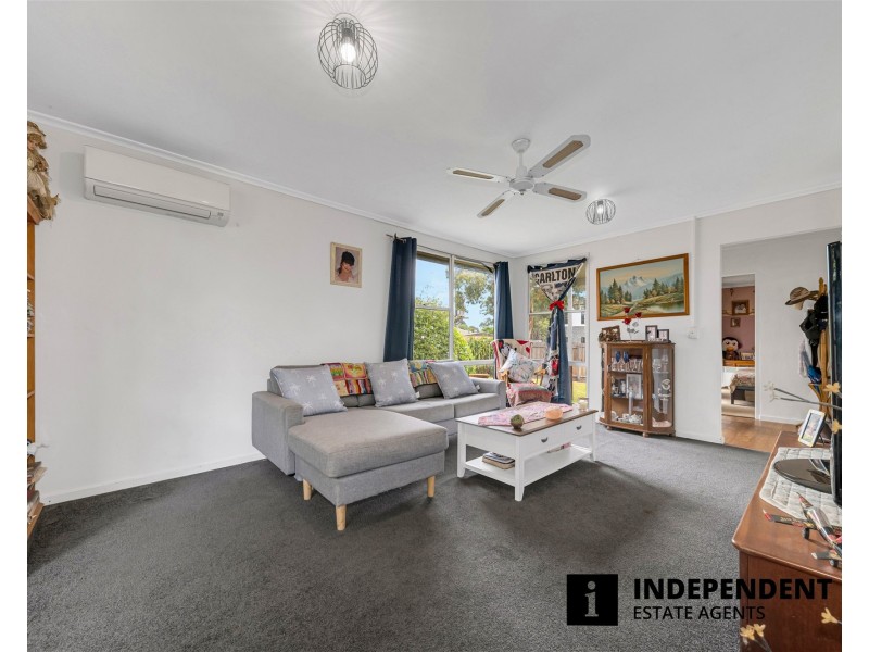26 Valerie Drive, Cranbourne VIC 3977