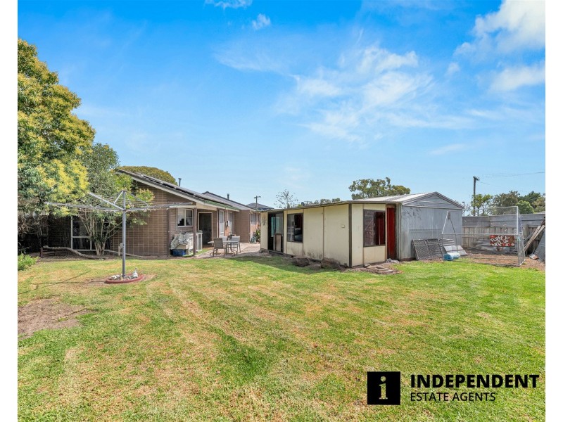 26 Valerie Drive, Cranbourne VIC 3977