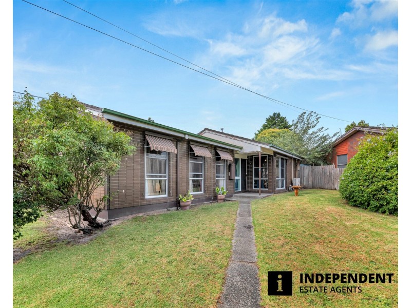 26 Valerie Drive, Cranbourne VIC 3977