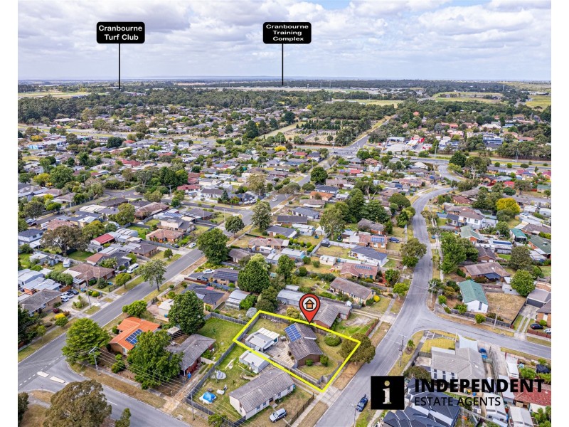 26 Valerie Drive, Cranbourne VIC 3977