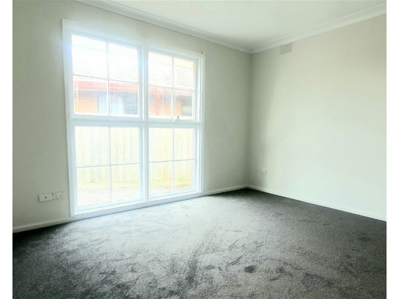 96 Station Road, Melton South VIC 3338