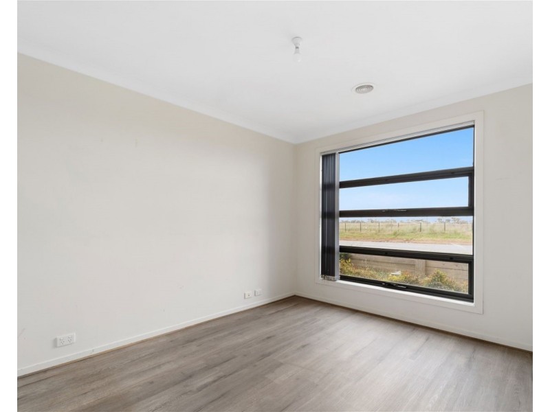 262 Clarkes road, Brookfield VIC 3338