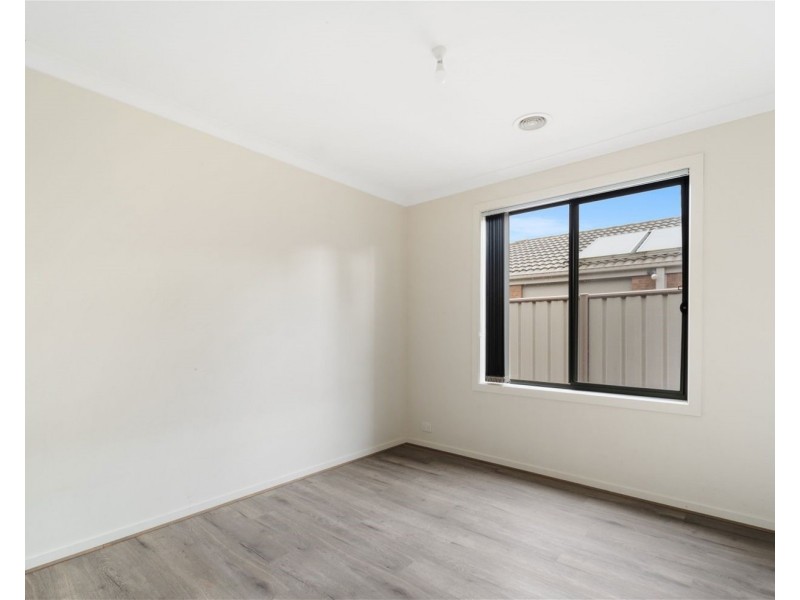 262 Clarkes road, Brookfield VIC 3338