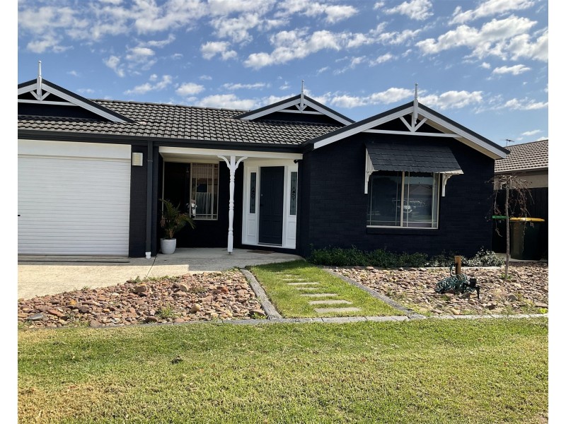 12 Montdami Way, Carrum Downs VIC 3201