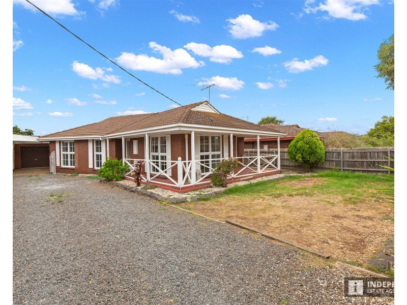 96 Station road, Melton South VIC 3338