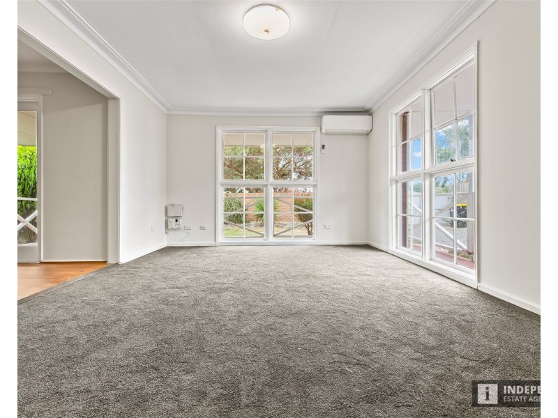 96 Station road, Melton South VIC 3338