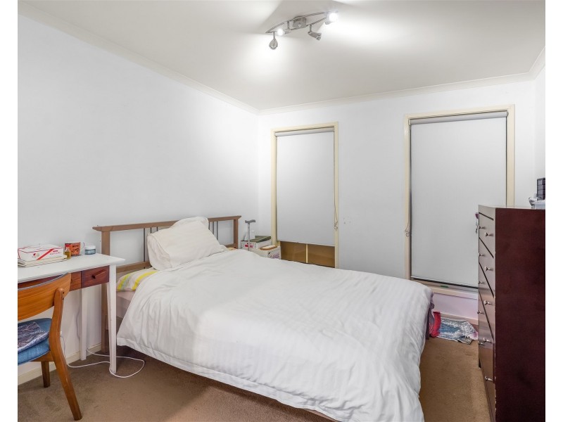 18 Highmount Drive, Hampton Park VIC 3976