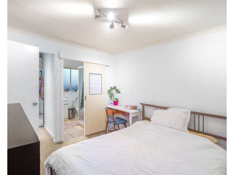 18 Highmount Drive, Hampton Park VIC 3976