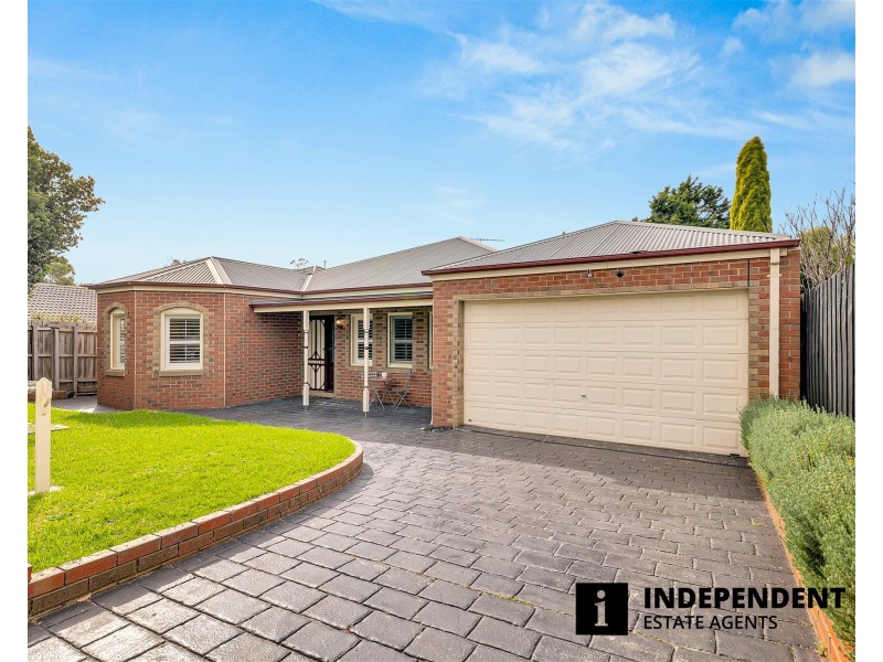 40 Whimbrel Cres, Carrum Downs VIC 3201