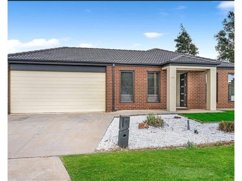 45  Nantha Way, Brookfield VIC 3338